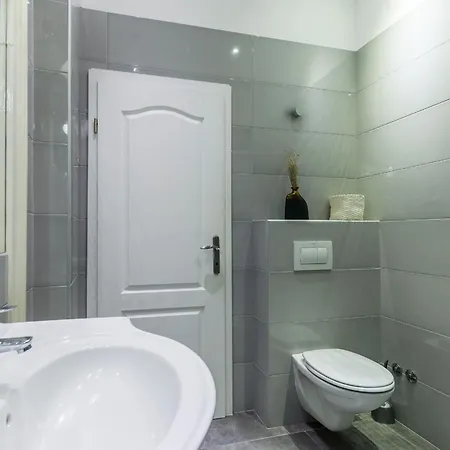 Standard One Bedroom With Sea View Apartman Póla